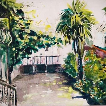 Homestay Izolda Batumi Esterno foto